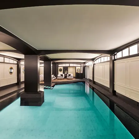Fouquet's Hotel 5*