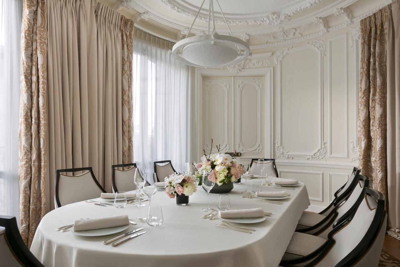 Barriere Fouquet's Paris