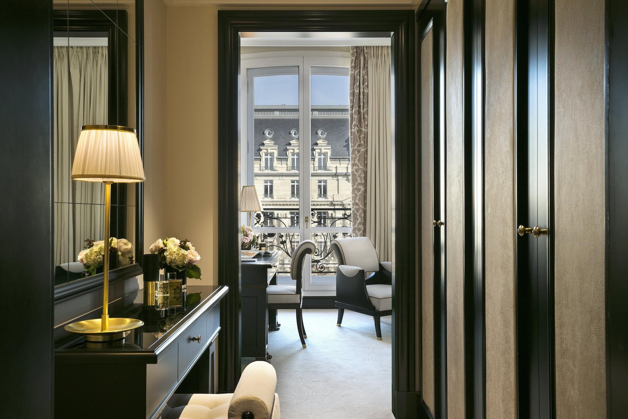 Barriere Fouquet's Hotel