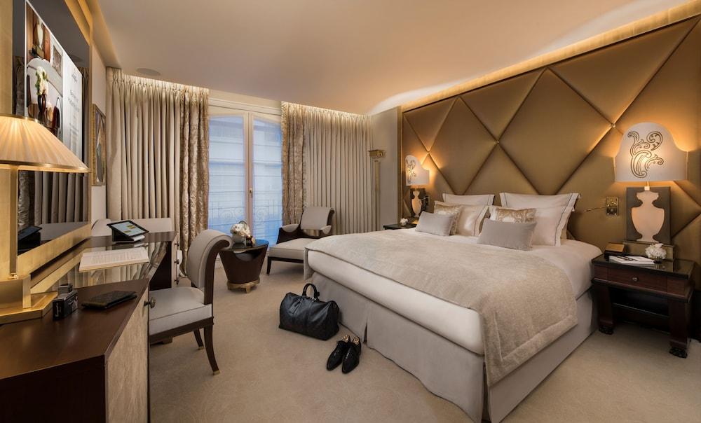 Barriere Fouquet's Paris